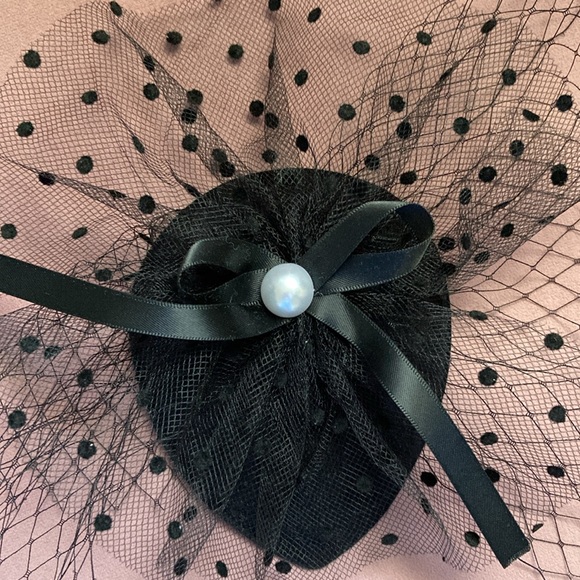 English tea party hair accessory - Picture 2 of 4